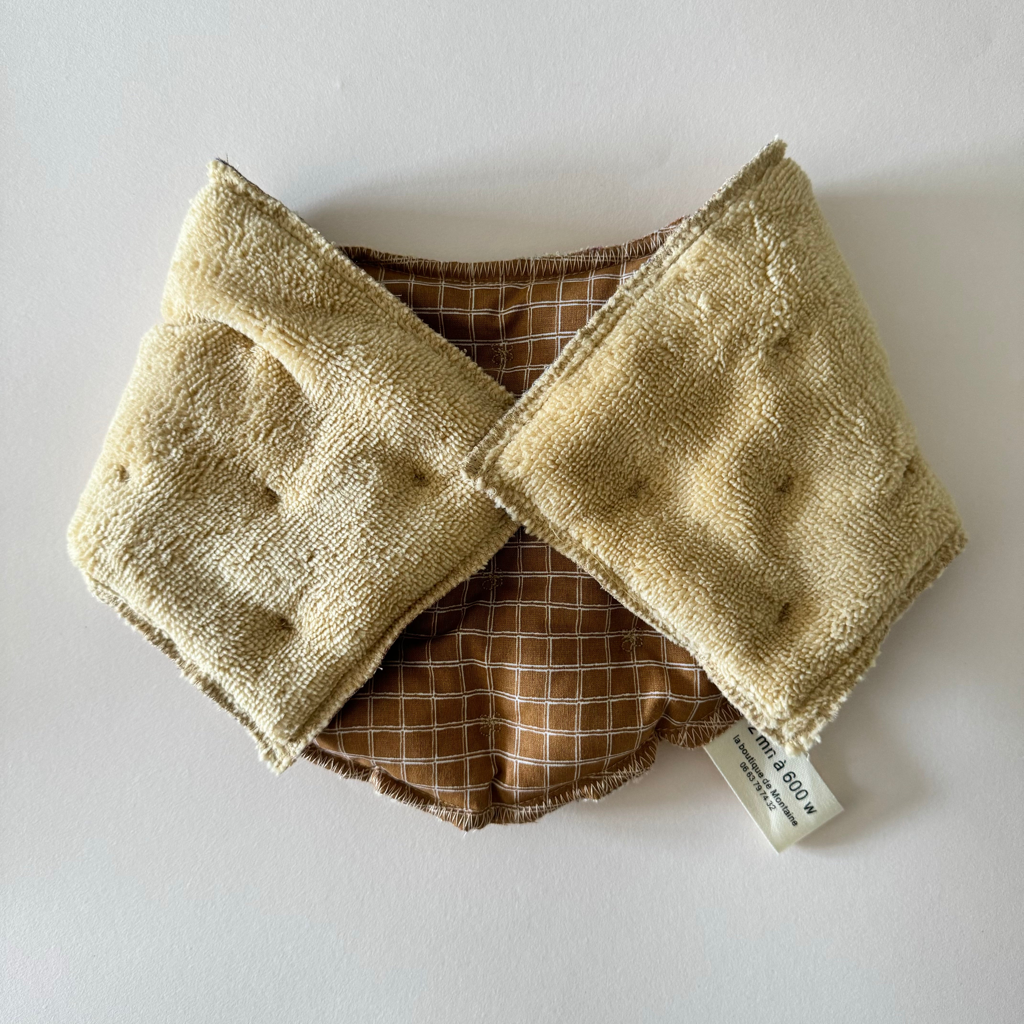 Bouillotte Tour de cou ergonomique carreaux camel/jaune