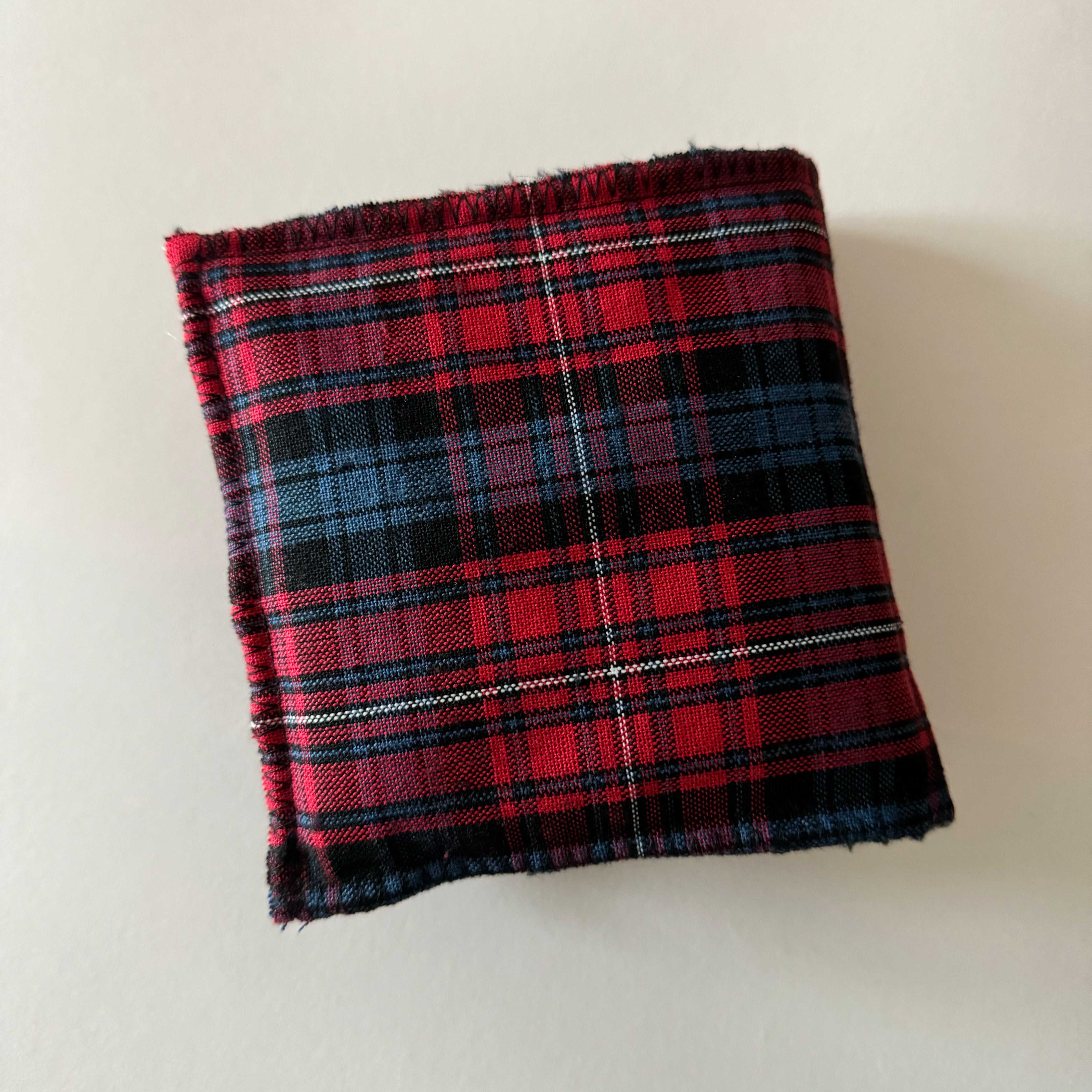 Bouillotte tour de cou rectangle tartan rouge/bleu/noir