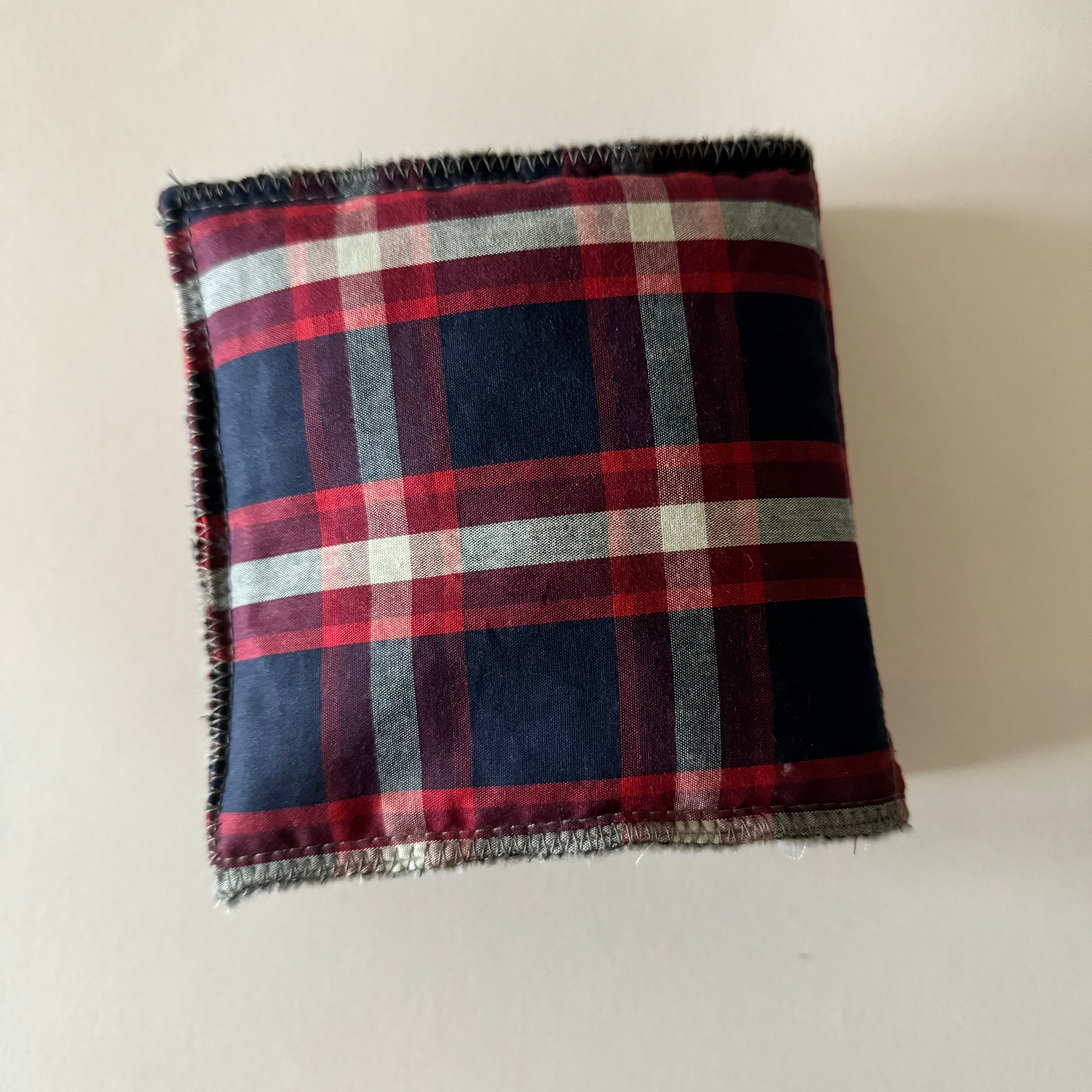 Bouillotte tour de cou rectangle écossaise  bleu/rouge/gris