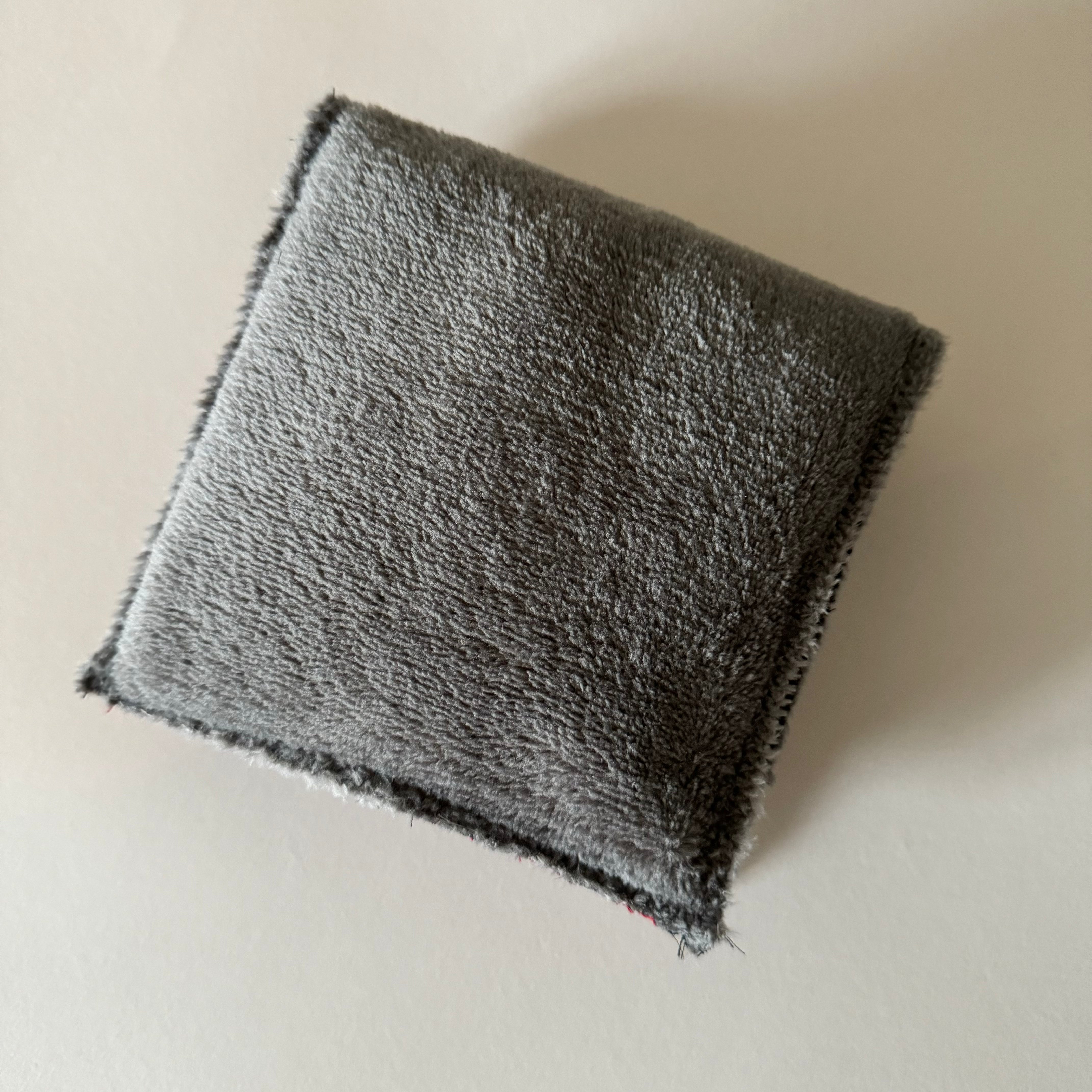 Bouillotte tour de cou rectangle écossaise  bleu/rouge/gris