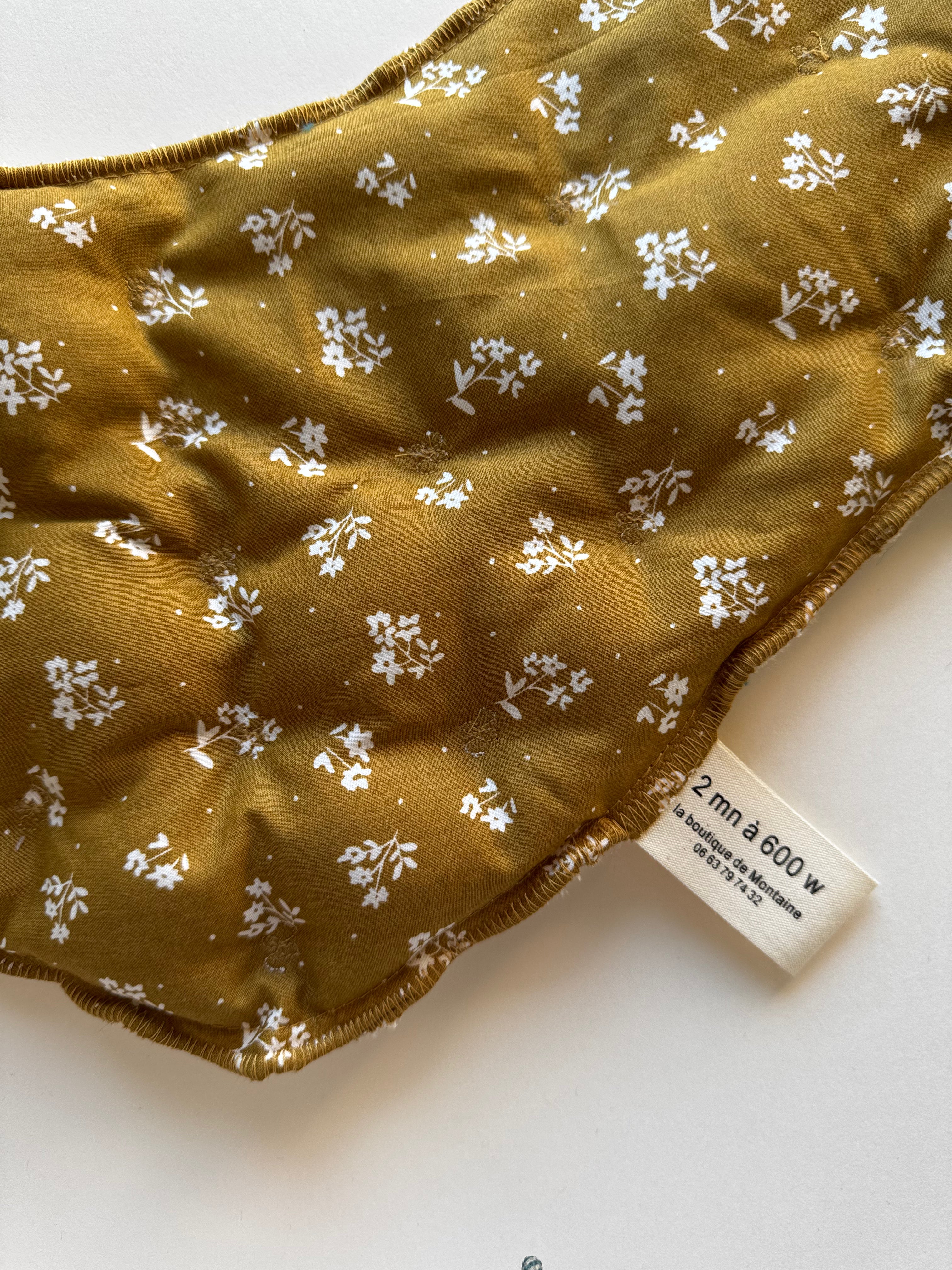 Bouillotte tour de cou ergonomique vert/ocre/ivoire