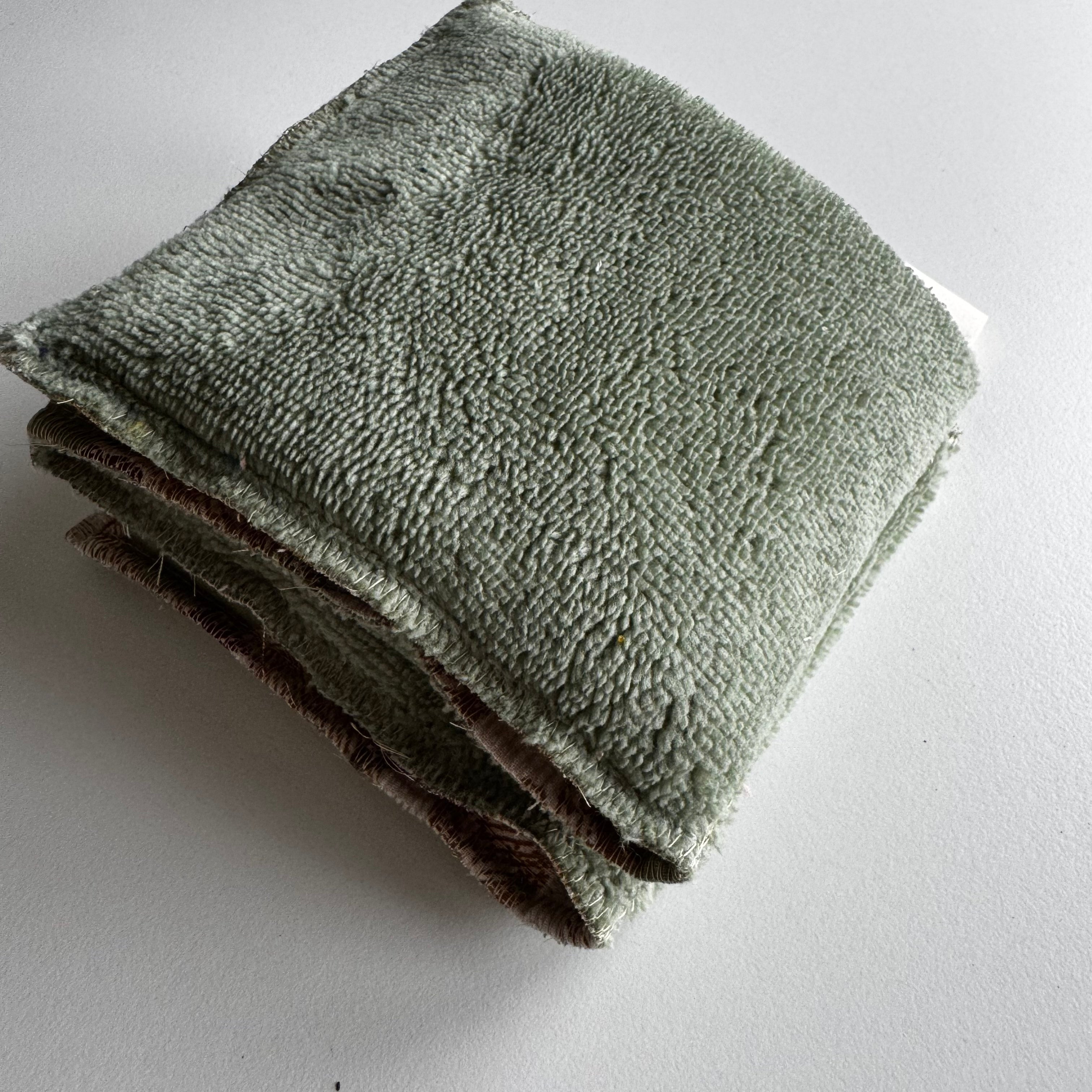 Bouillotte tour de cou rectangle bordeau/vert pale