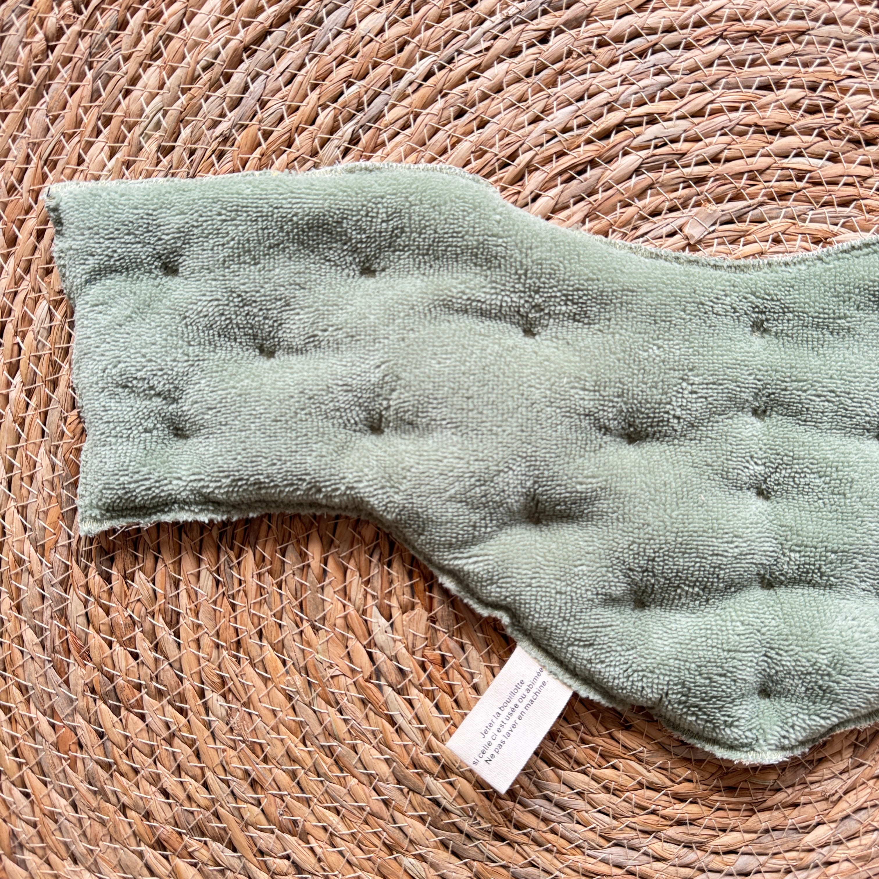 Bouillotte Tour de cou ergonomique motif jardinage vert/rose