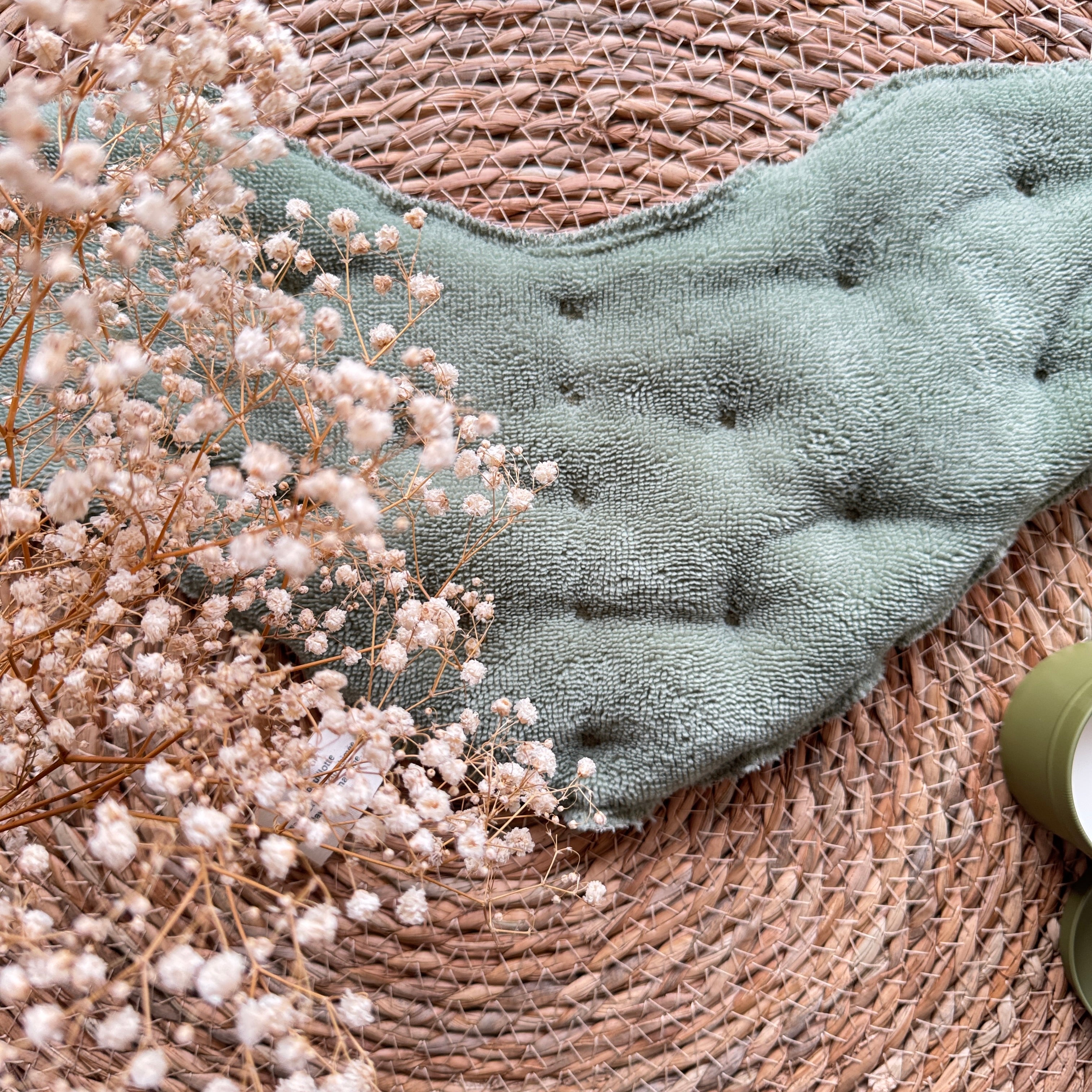 Bouillotte Tour de cou ergonomique feuillage rose ivoire