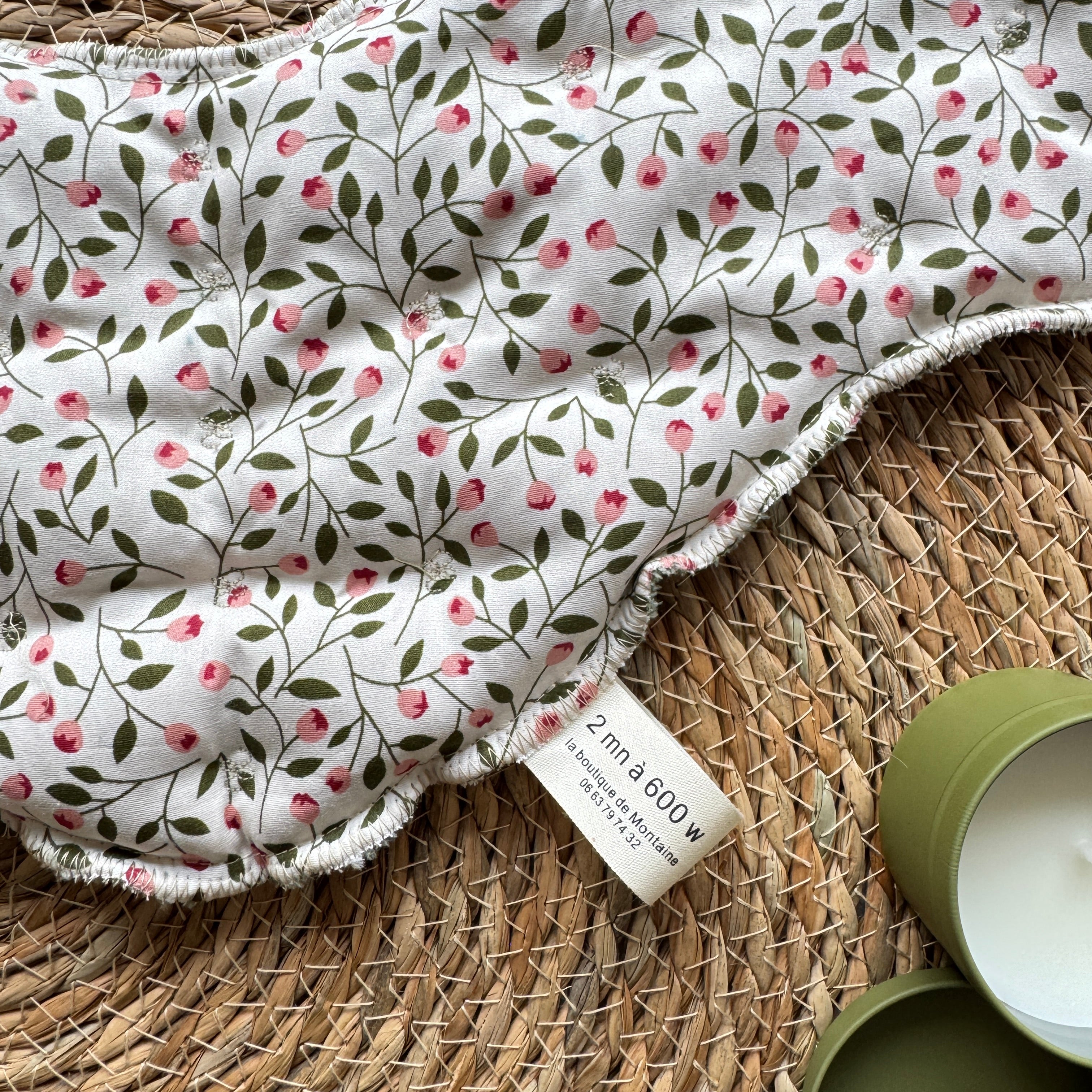 Bouillotte Tour de cou ergonomique feuillage rose ivoire