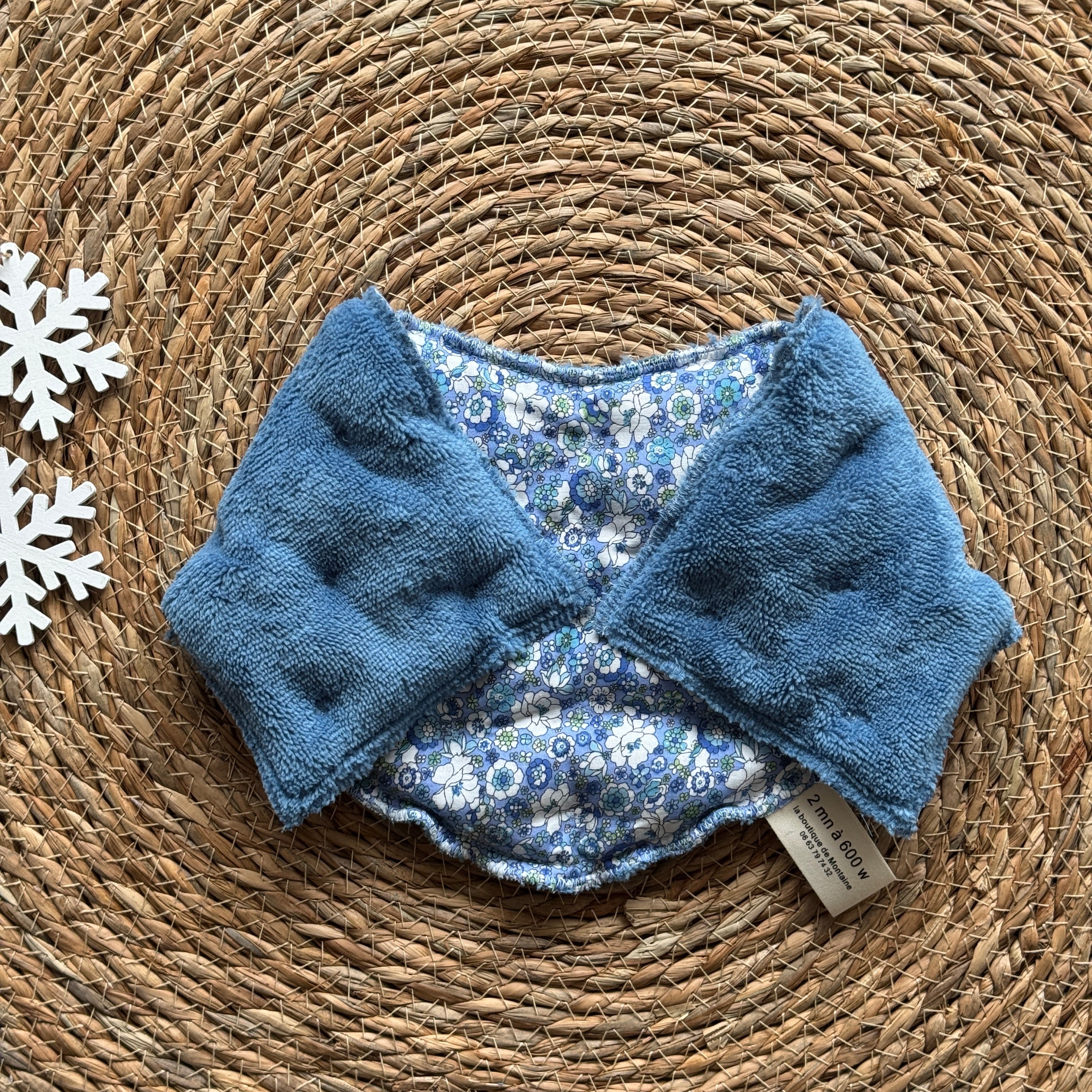 Bouillotte Tour de cou ergonomique fleurs/bleu/bleu