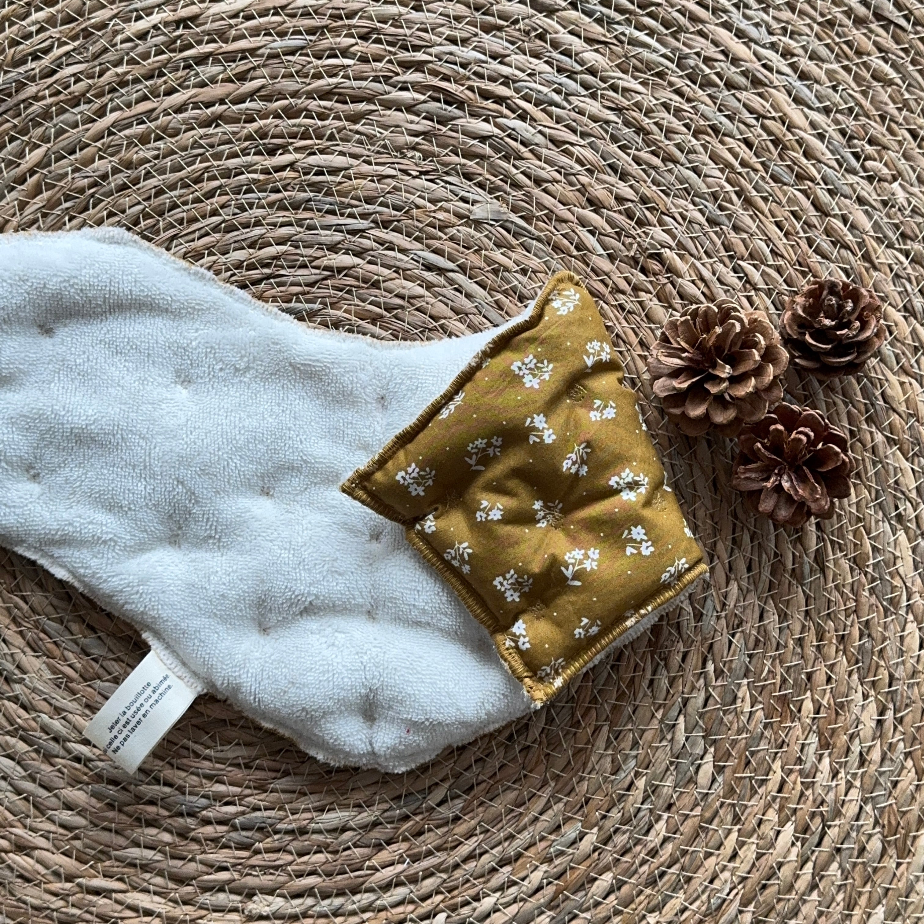 Bouillotte tour de cou ergonomique vert/ocre/ivoire