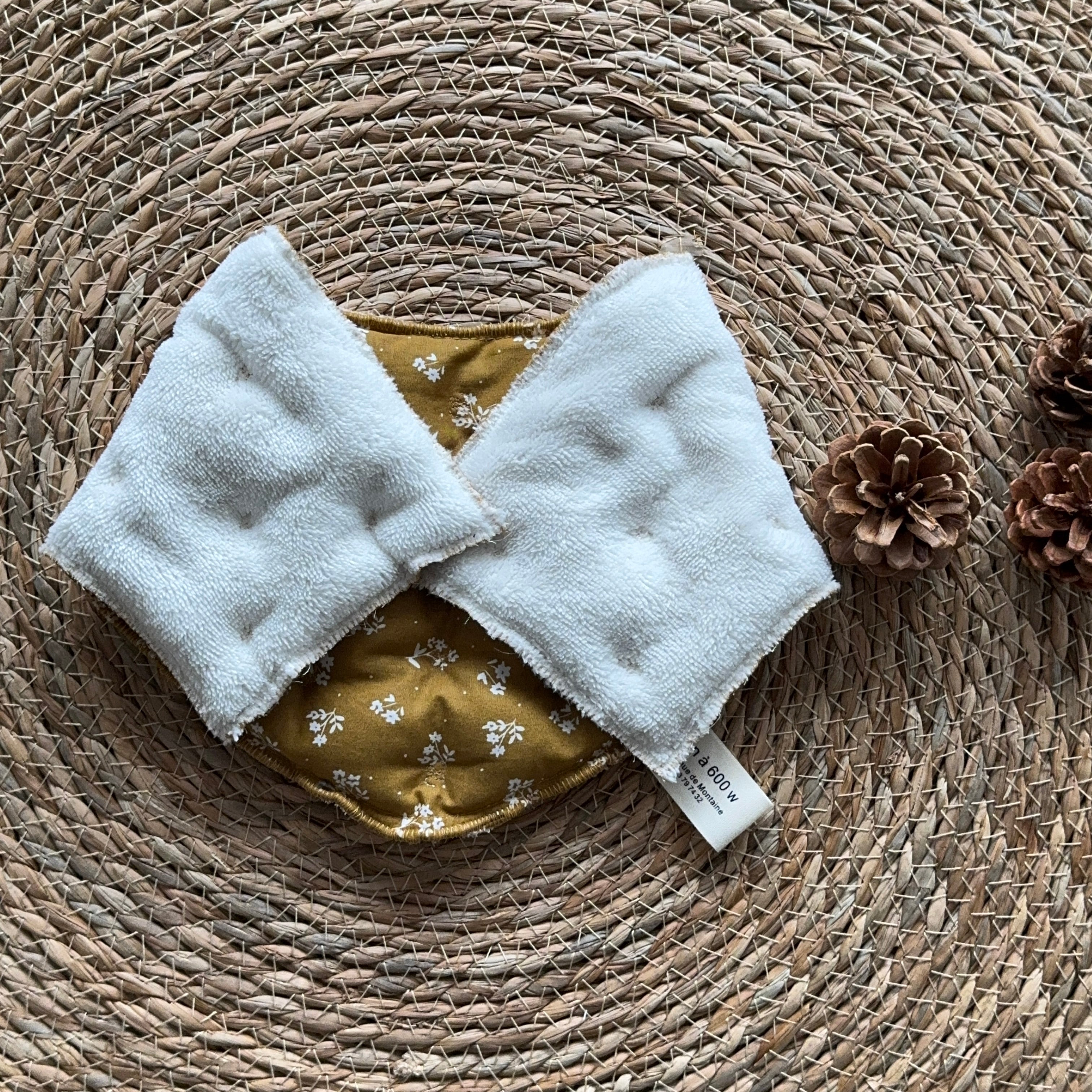 Bouillotte tour de cou ergonomique vert/ocre/ivoire