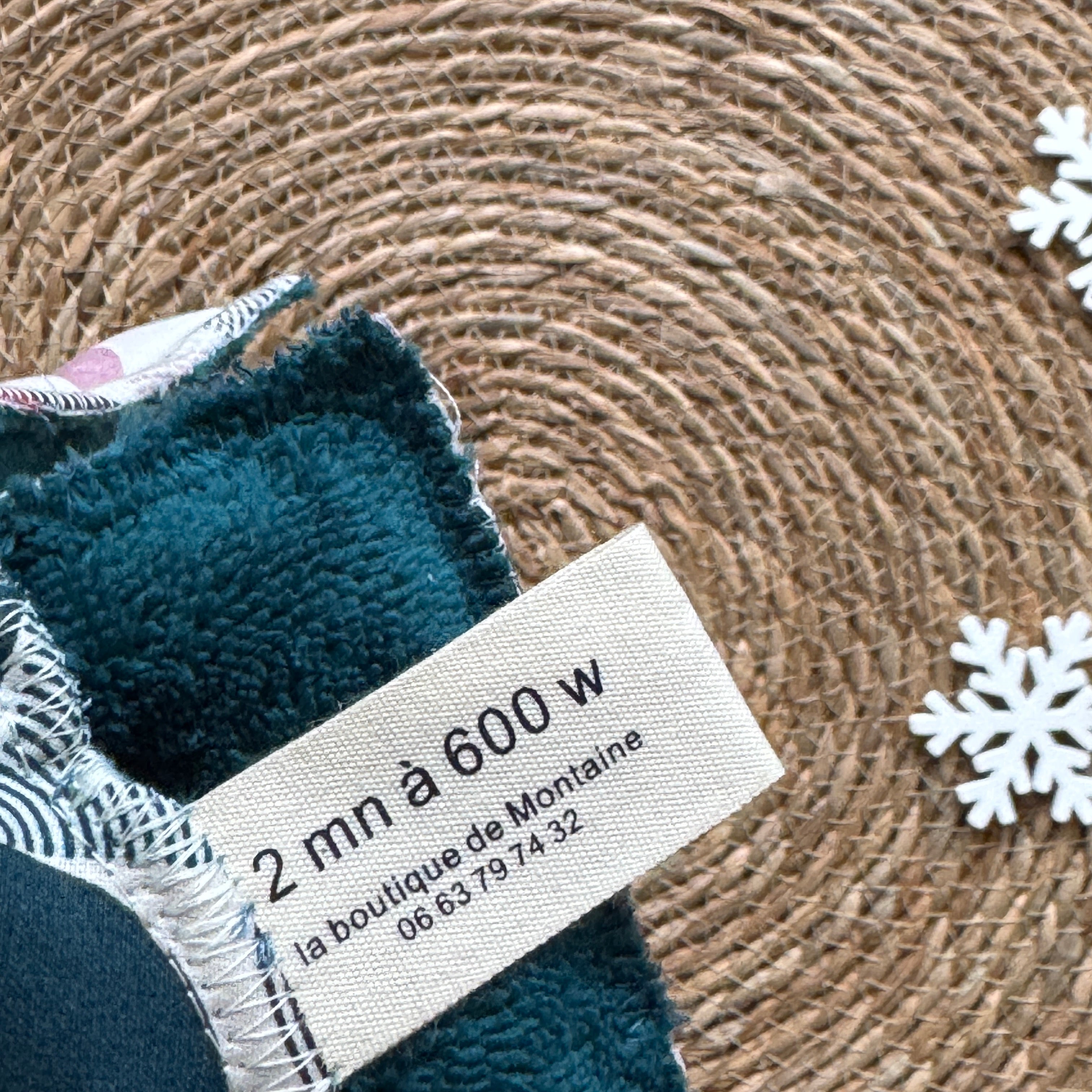 Bouillotte Tour de cou ergonomique graphique bleu canard bordeaux