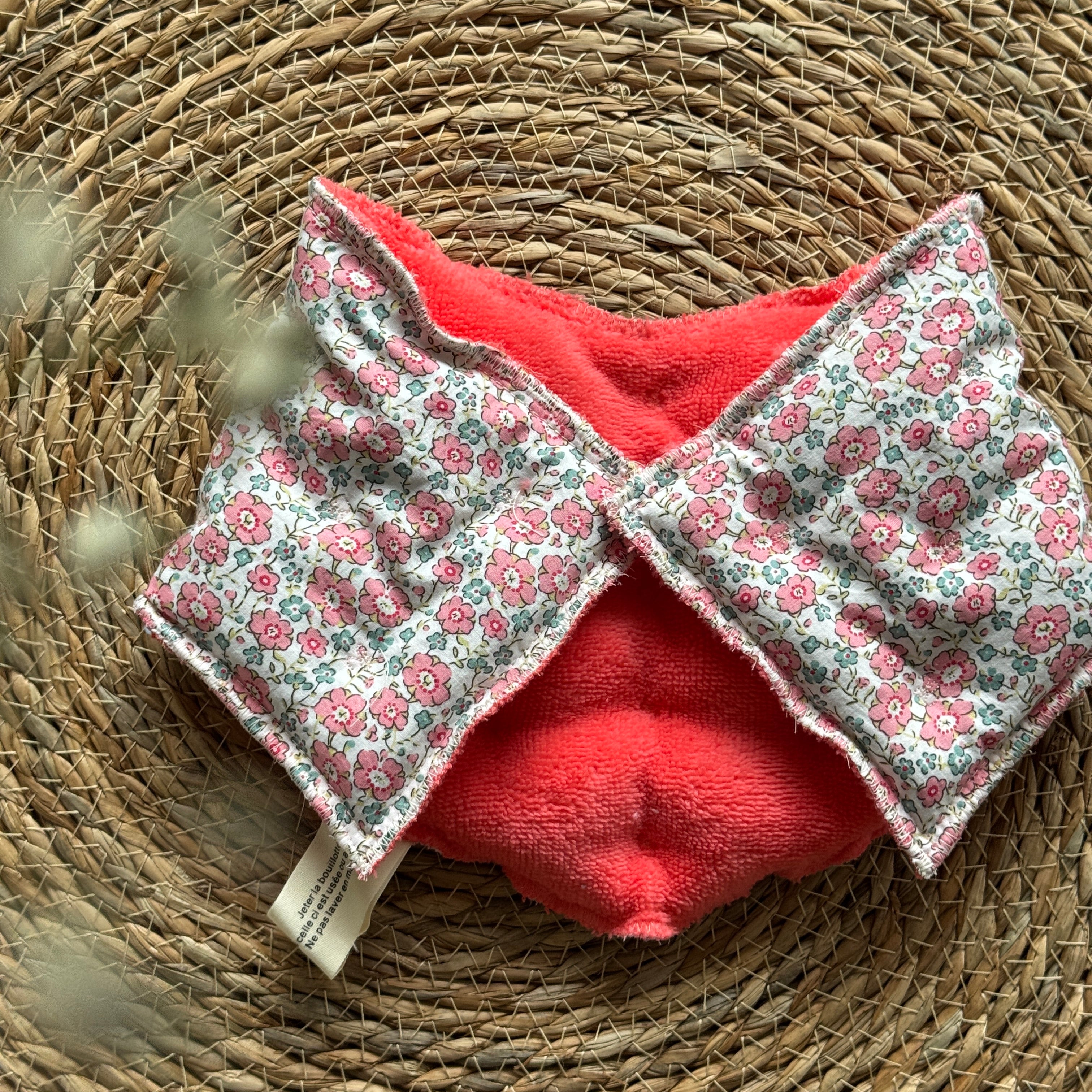 Bouillotte Tour de cou ergonomique fleur rose/orange/corail